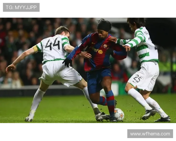 足球明星的独特招牌动作解析与精彩瞬间回顾 足球明星的独特招牌动作解析与精彩瞬间回顾