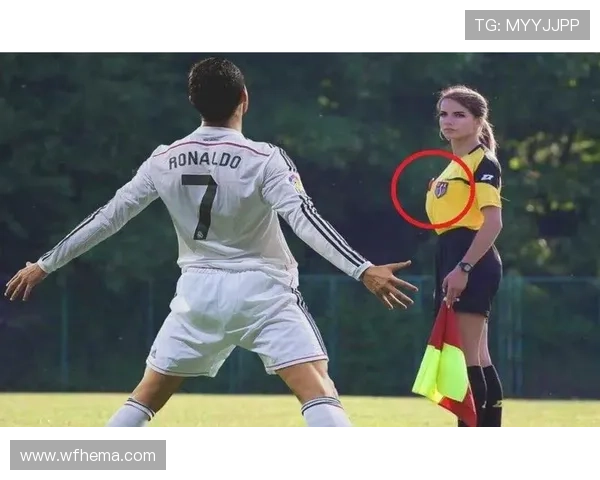 足球明星搞笑穿搭大揭秘让你捧腹大笑的时尚瞬间 足球明星搞笑穿搭大揭秘让你捧腹大笑的时尚瞬间